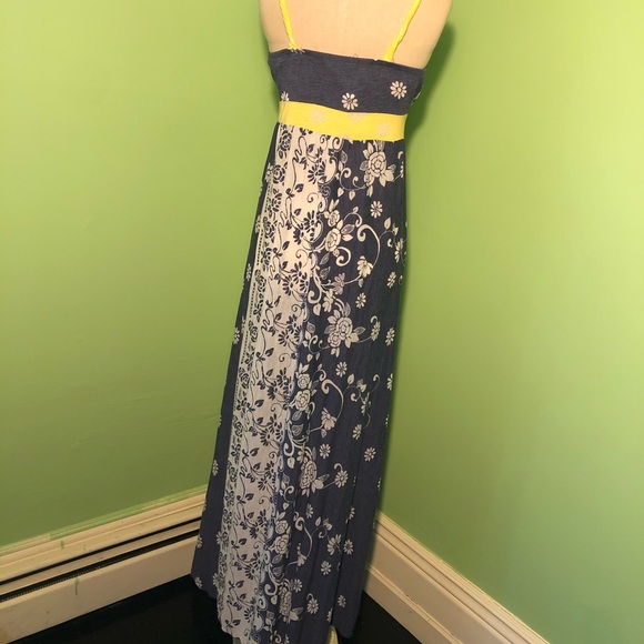 Testament Floral Maxi Dress - Picture 4 of 6